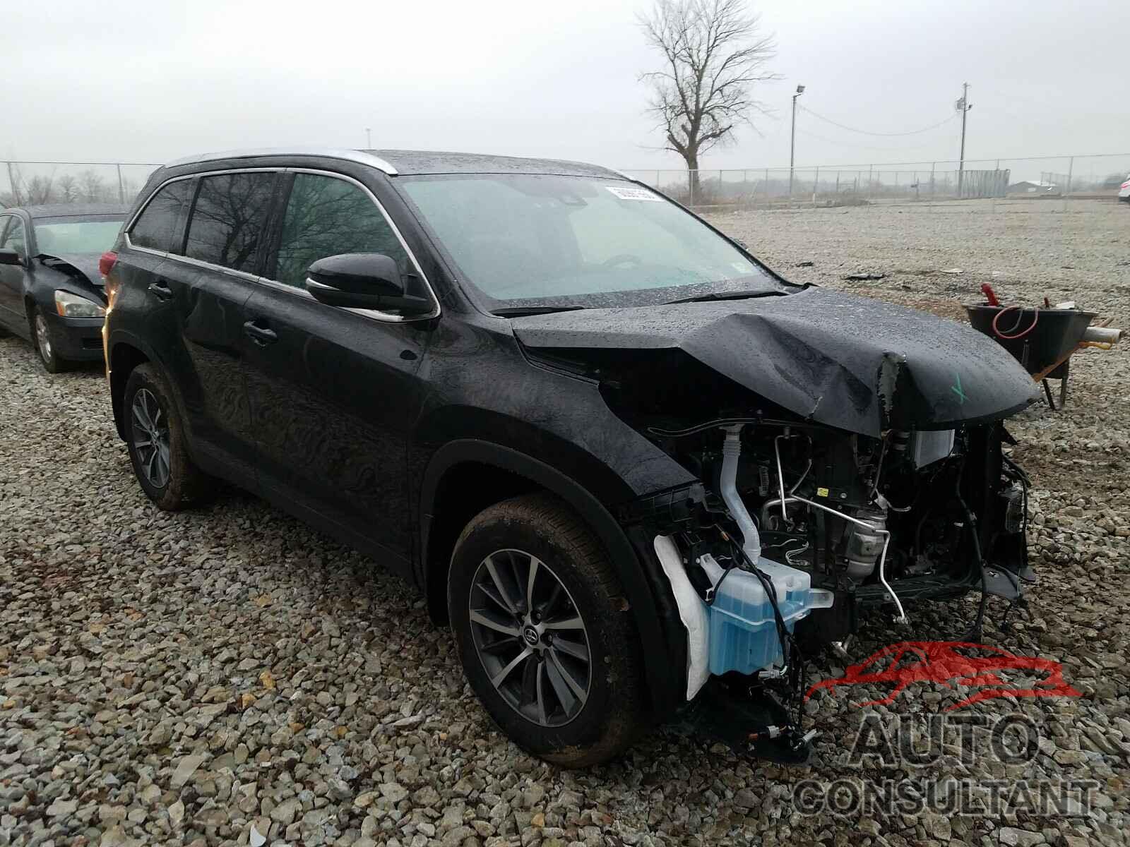 TOYOTA HIGHLANDER 2019 - 5TDJZRFH3KS735423