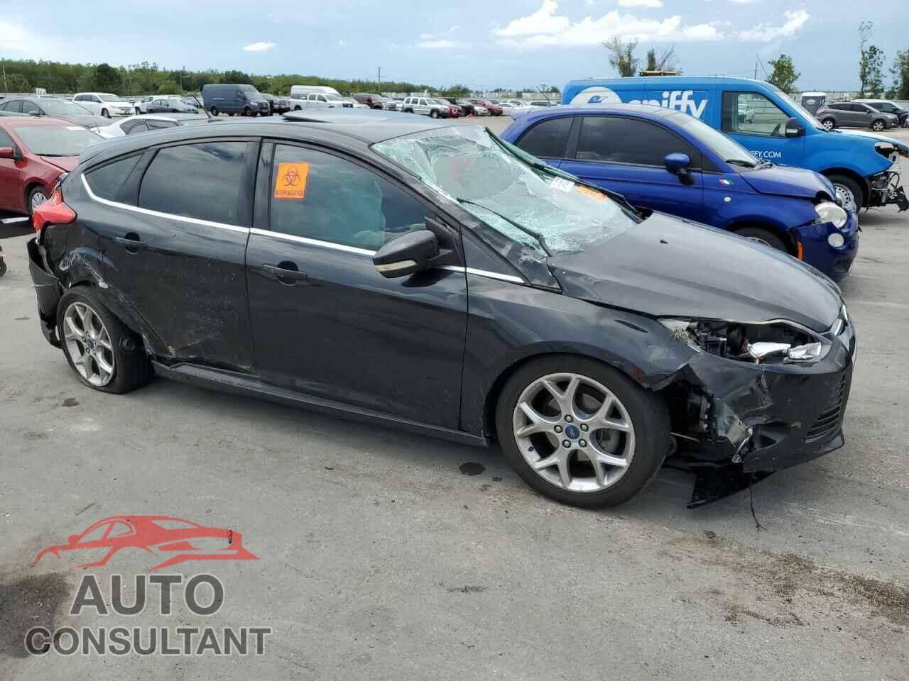 FORD FOCUS 2013 - 1FADP3N27DL217614