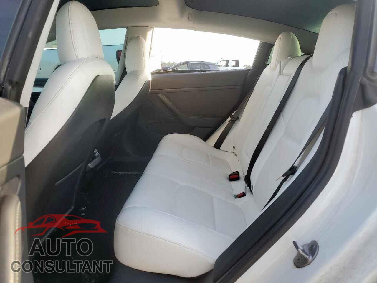 TESLA MODEL 3 2021 - 5YJ3E1EAXMF032175