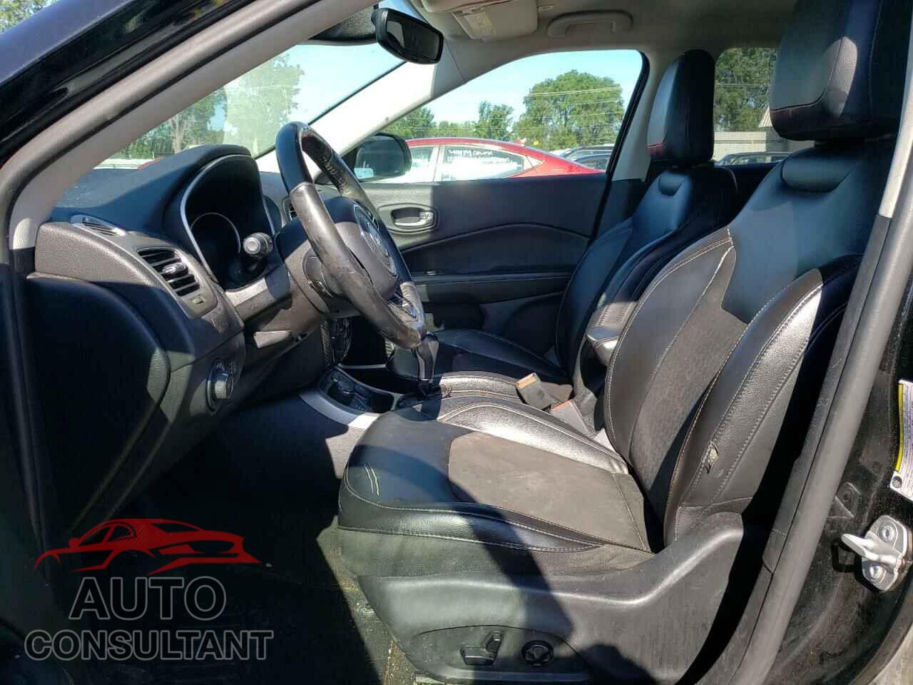 JEEP COMPASS 2018 - 3C4NJDBB7JT180784