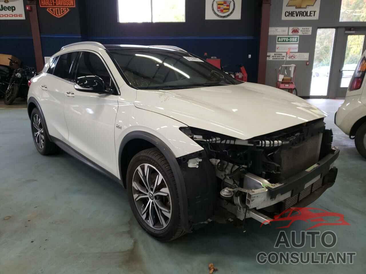 INFINITI QX30 2018 - SJKCH5CR8JA047055