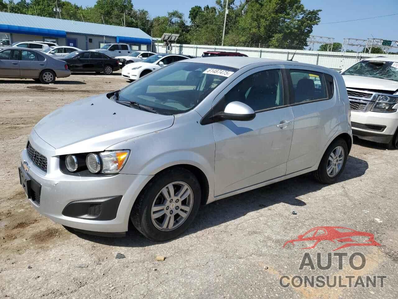 CHEVROLET SONIC 2012 - 1G1JA6SH7C4137692