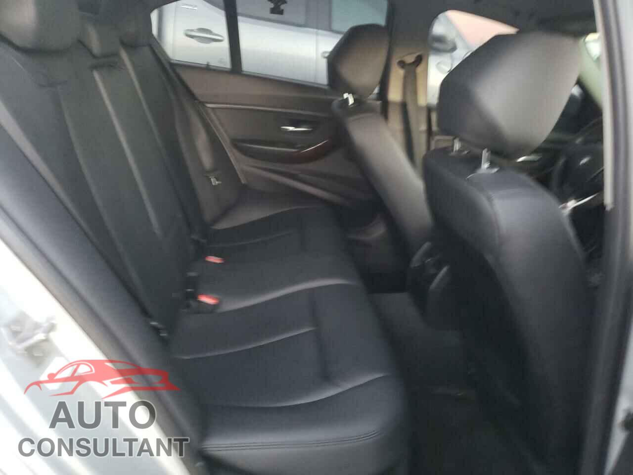 BMW 3 SERIES 2016 - WBA8E1G54GNU10340