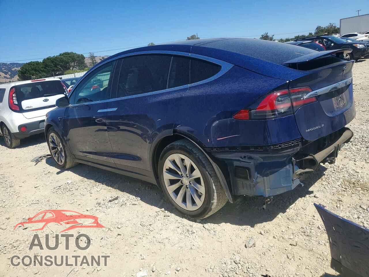 TESLA MODEL X 2018 - 5YJXCAE20JF111740