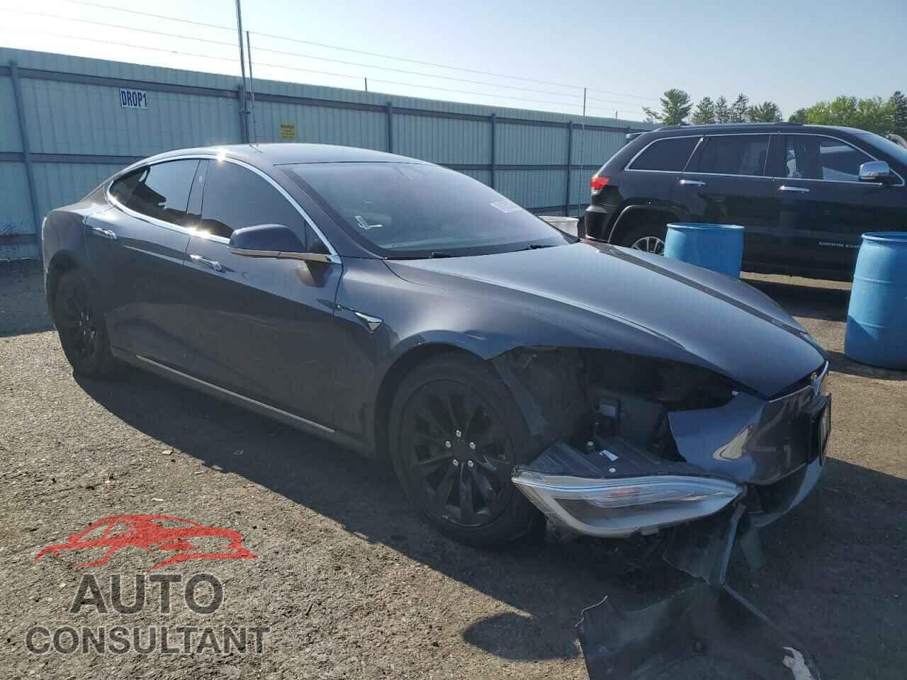 TESLA MODEL S 2017 - 5YJSA1E2XHF185516