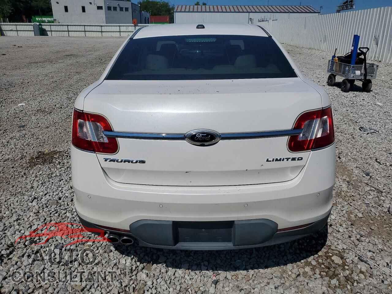FORD TAURUS 2011 - 1FAHP2FW7BG178266