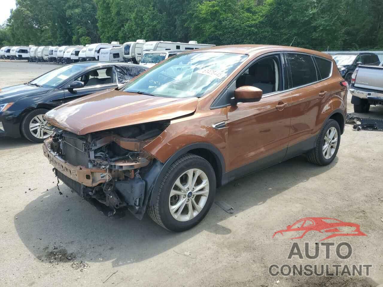 FORD ESCAPE 2017 - 1FMCU9GD8HUE17591