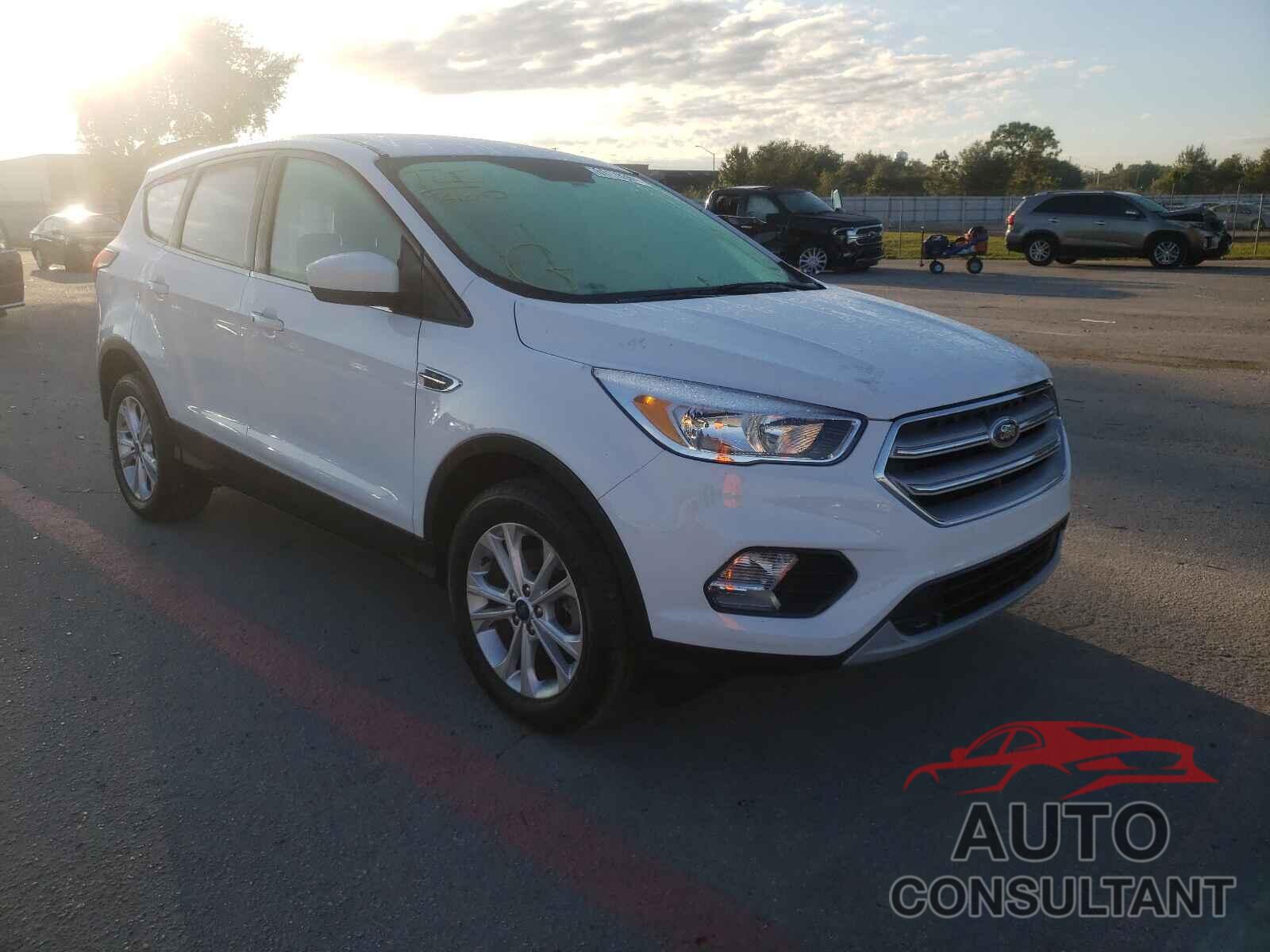 FORD ESCAPE 2019 - 1FMCU0GD5KUA06944