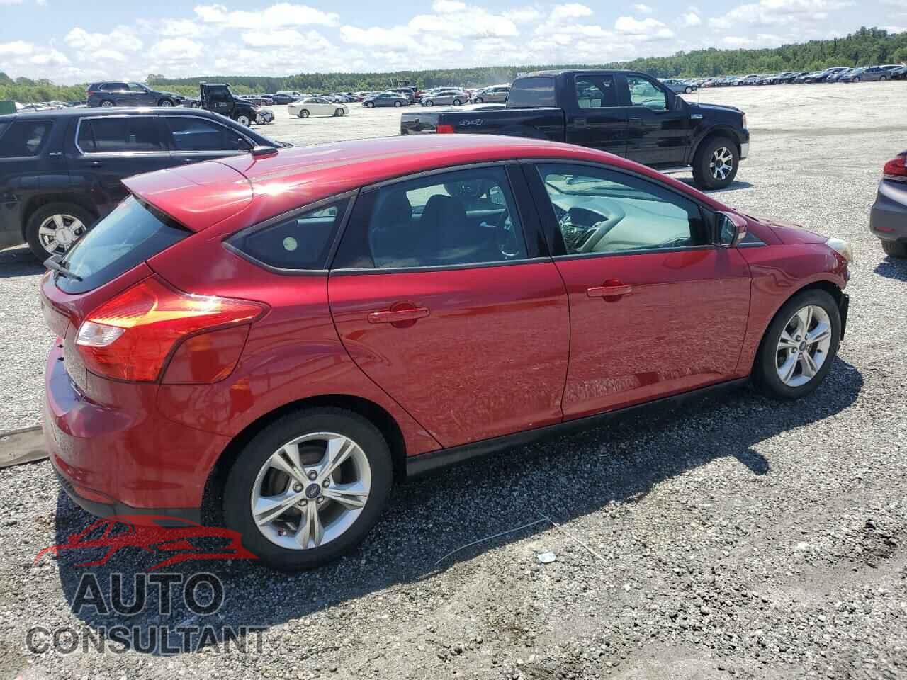 FORD FOCUS 2014 - 1FADP3K2XEL285394