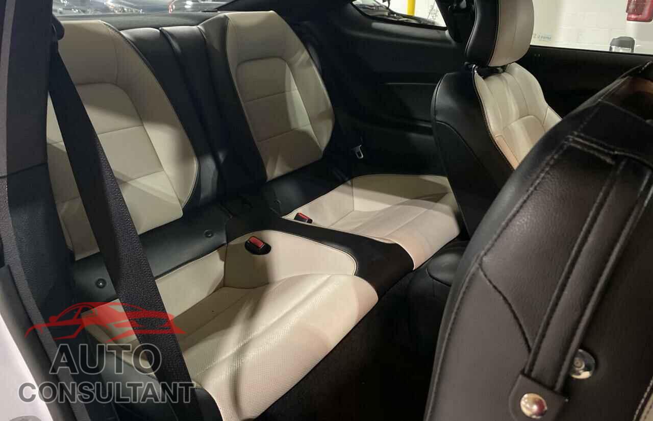 FORD MUSTANG 2017 - 1FA6P8TH2H5320544