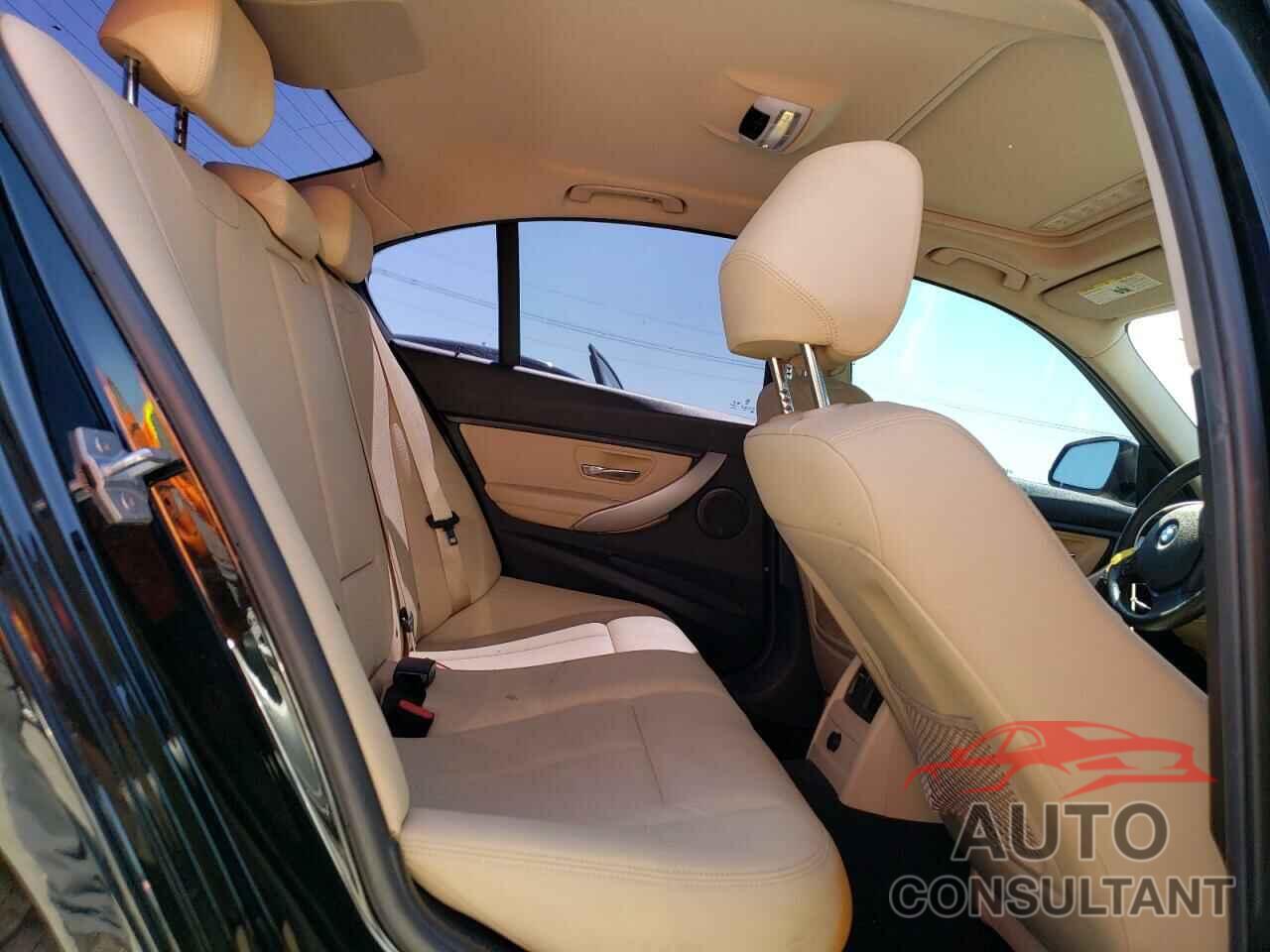 BMW 3 SERIES 2018 - WBA8A9C57JAH13985