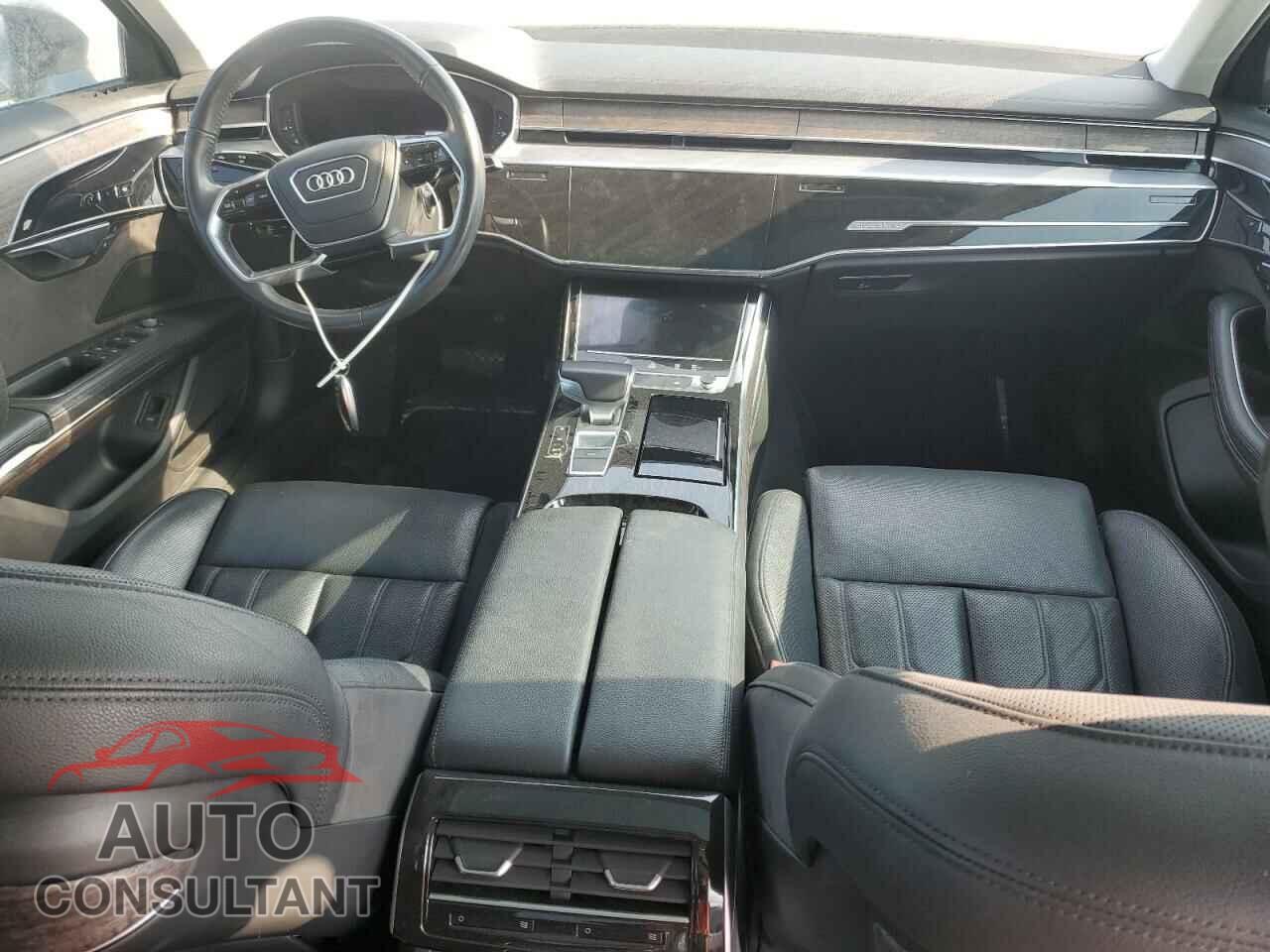 AUDI A8 2019 - WAU8DAF80KN011836