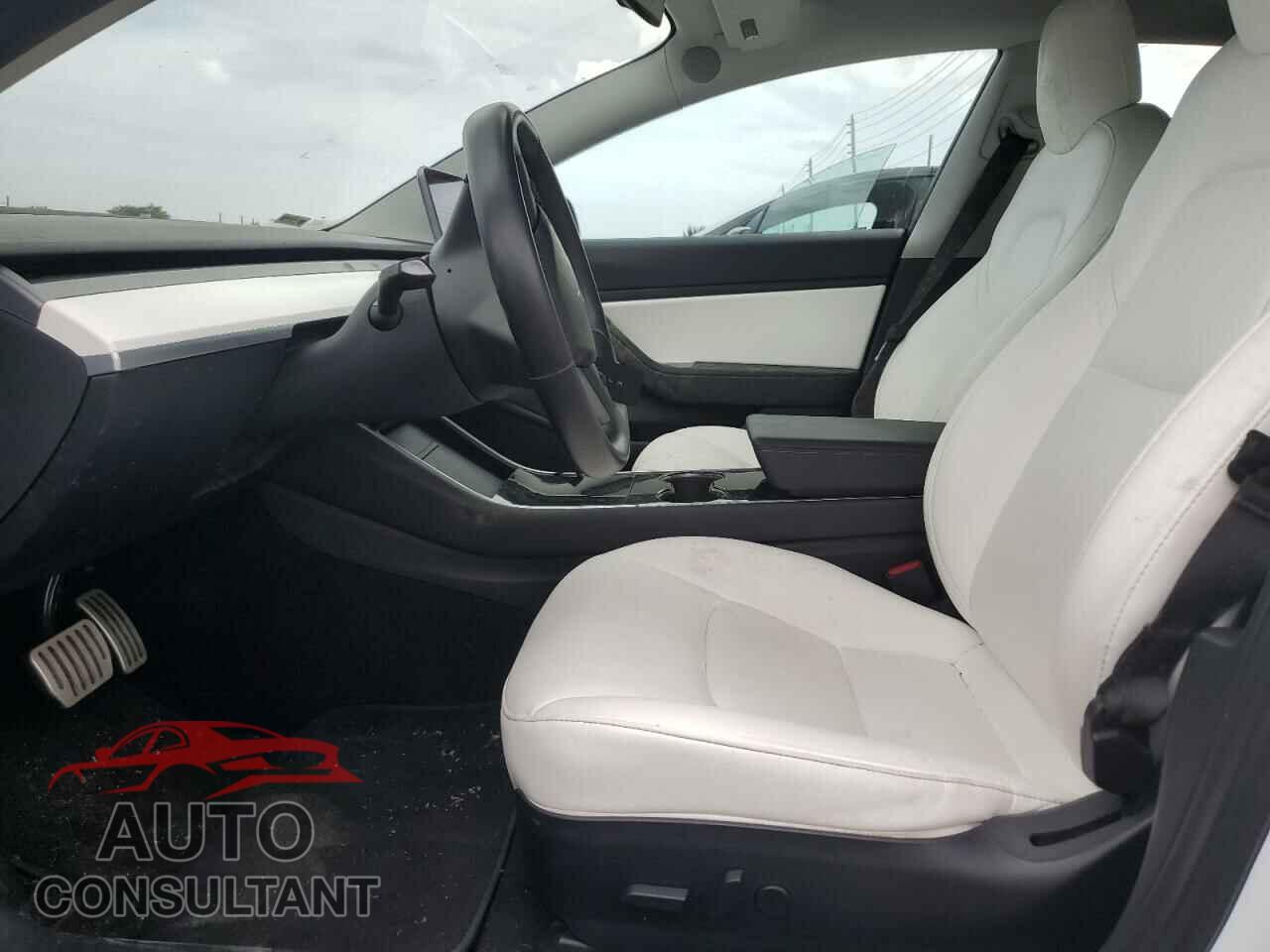 TESLA MODEL 3 2018 - 5YJ3E1EB2JF081598