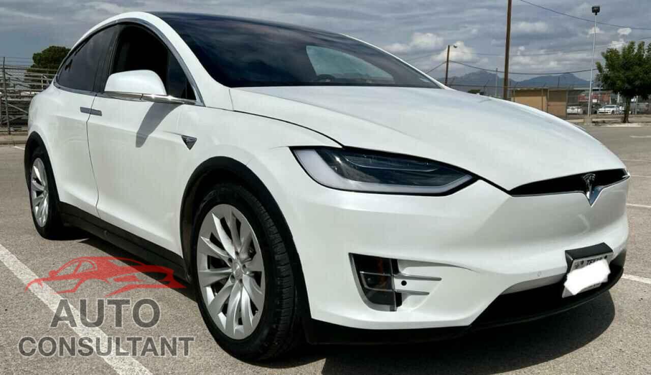 TESLA MODEL X 2017 - 5YJXCBE26HF072765