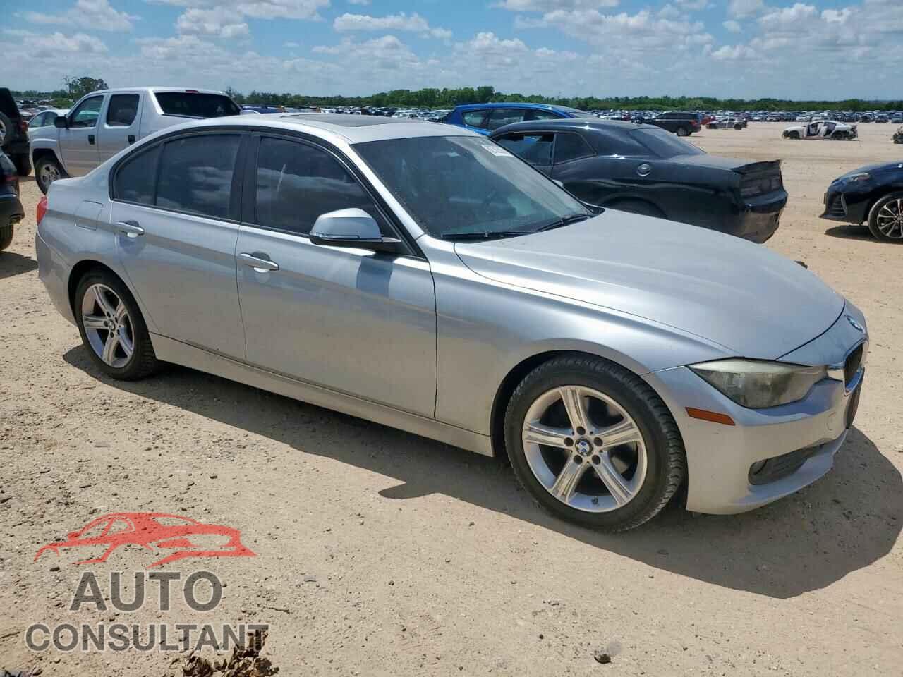 BMW 3 SERIES 2013 - WBA3B1C54DK129032