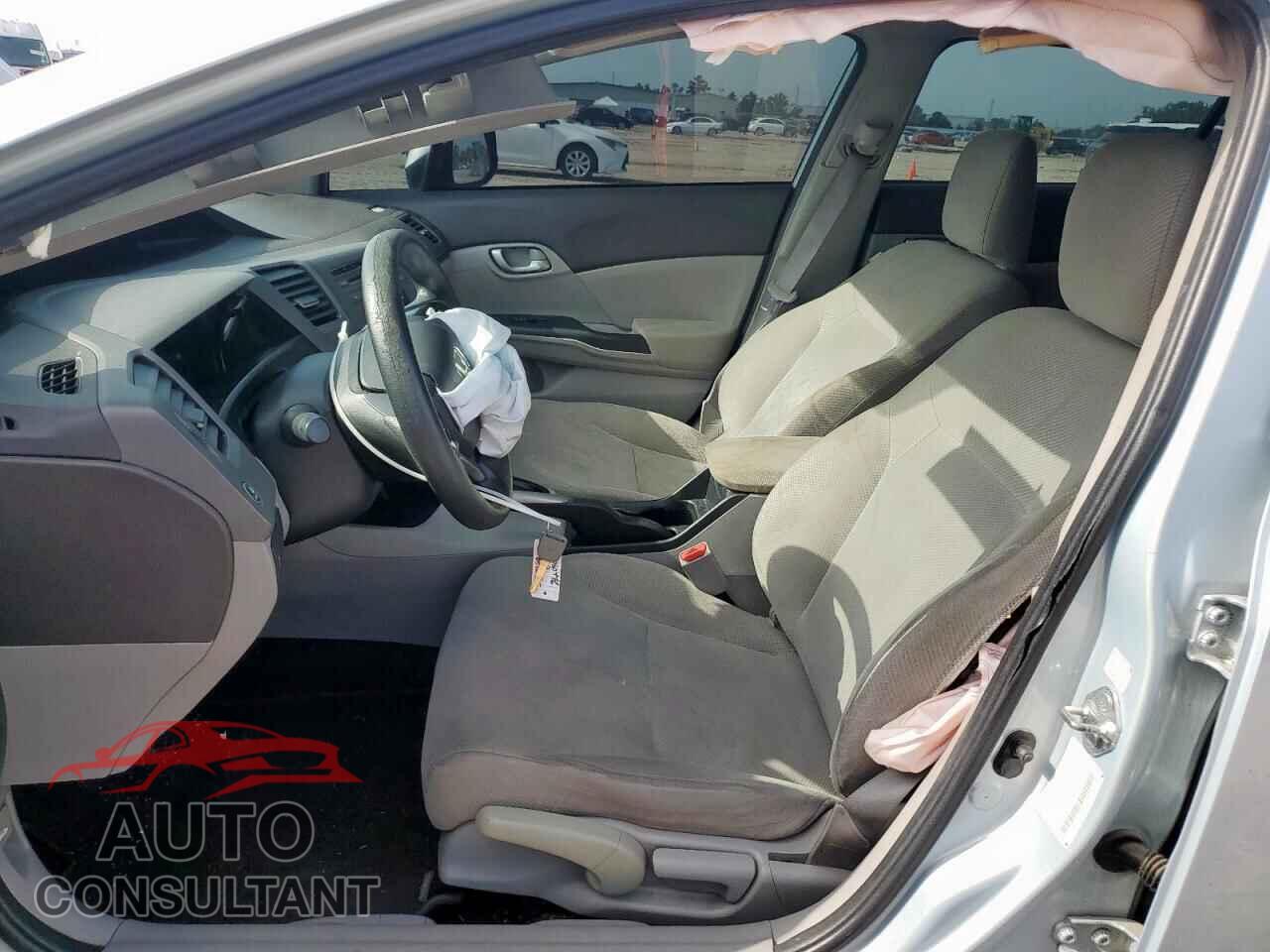 HONDA CIVIC 2012 - 2HGFB2F52CH551289