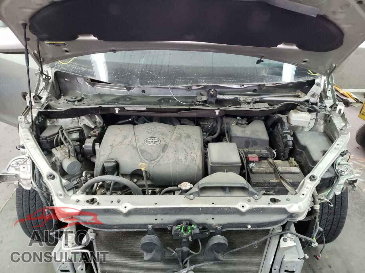 TOYOTA SIENNA 2017 - 5TDYZ3DC3HS816367