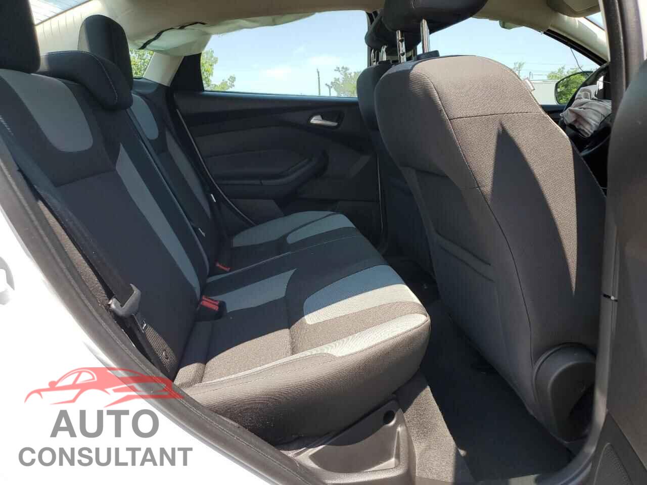 FORD FOCUS 2014 - 1FADP3F29EL329041