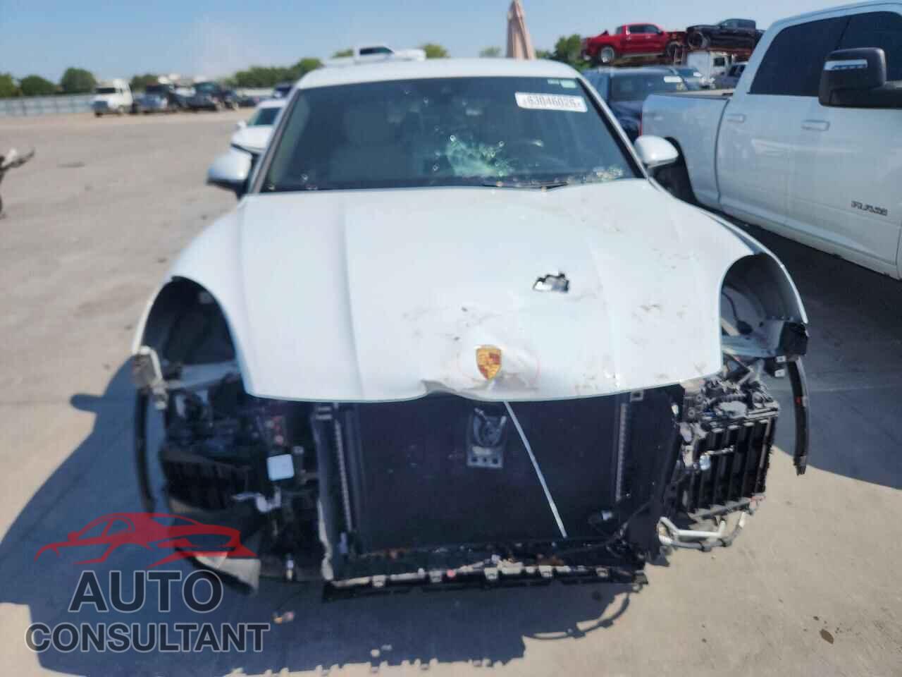 PORSCHE CAYENNE 2022 - WP1AA2AY3NDA00896