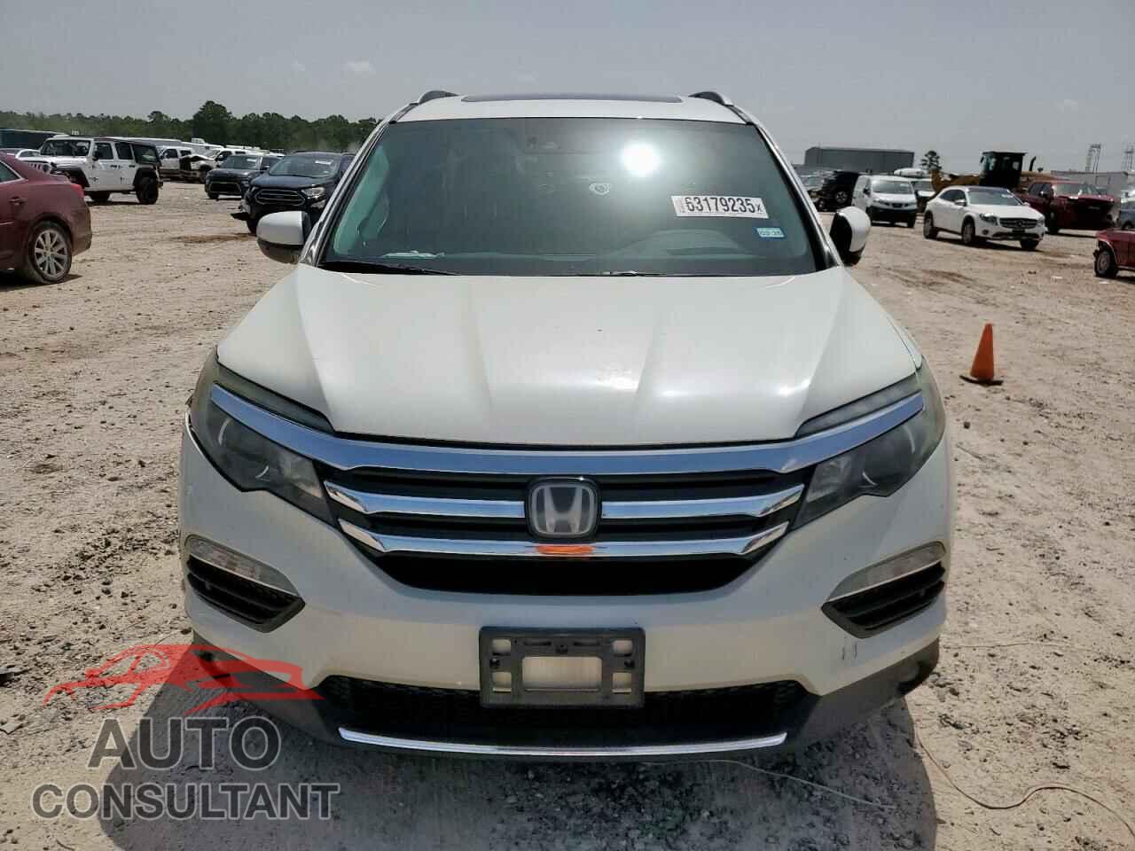 HONDA PILOT 2017 - 5FNYF6H0XHB021900