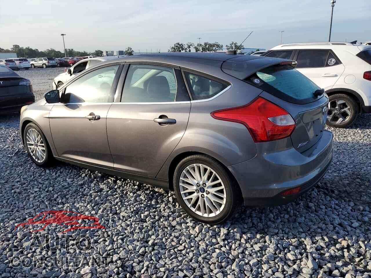 FORD FOCUS 2014 - 1FADP3N21EL426557