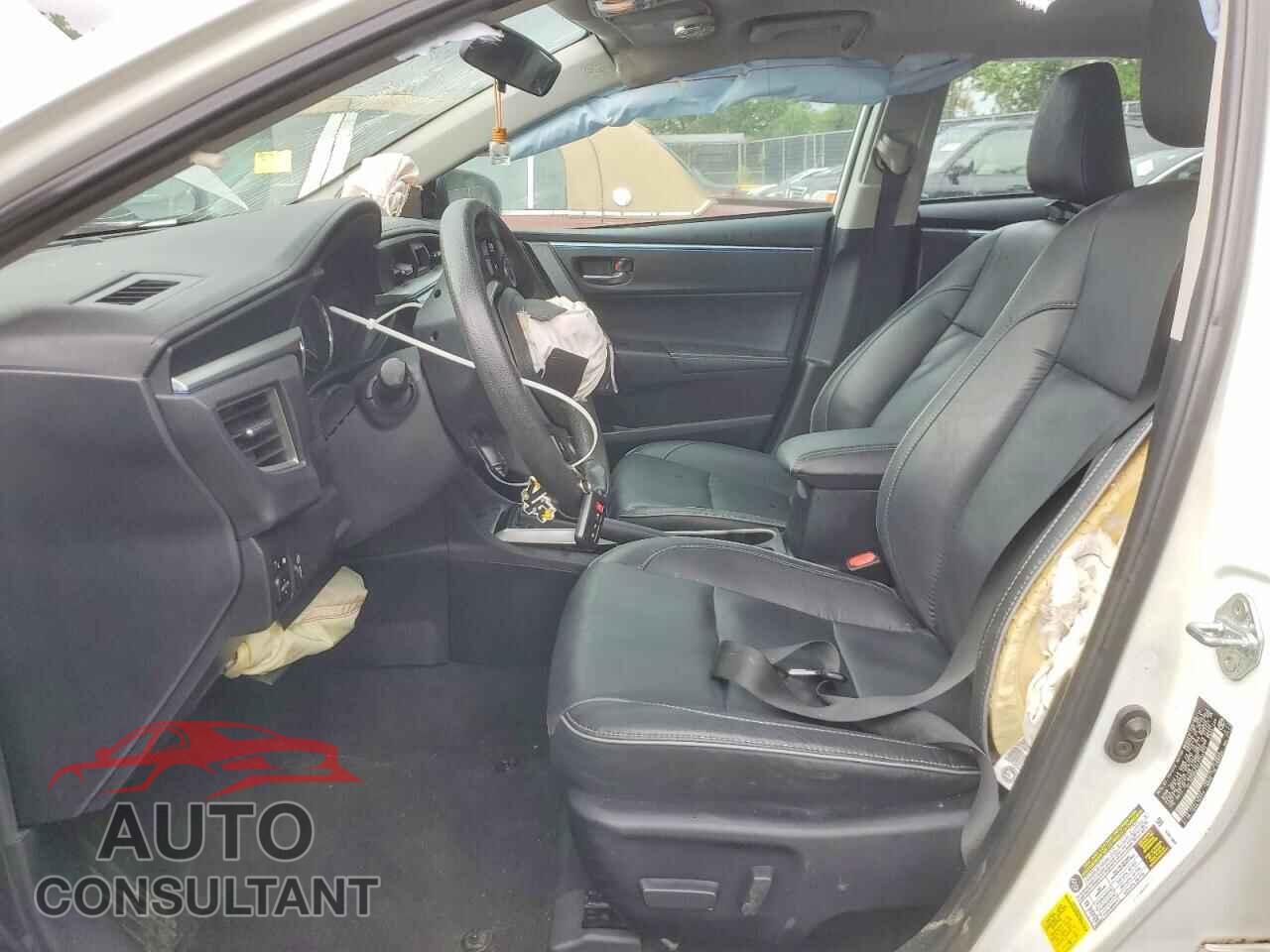TOYOTA COROLLA 2015 - 2T1BURHE2FC232373