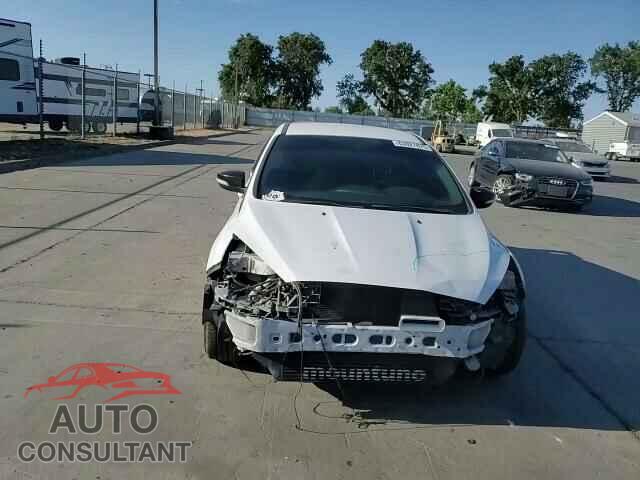 FORD FOCUS 2016 - 1FADP3L90GL221640