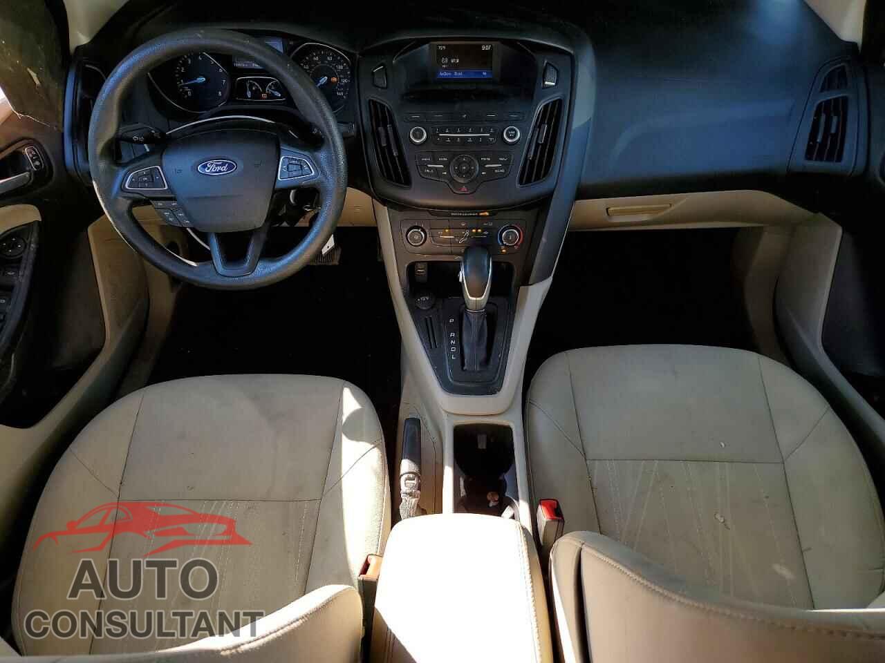 FORD FOCUS 2018 - 1FADP3F27JL202024