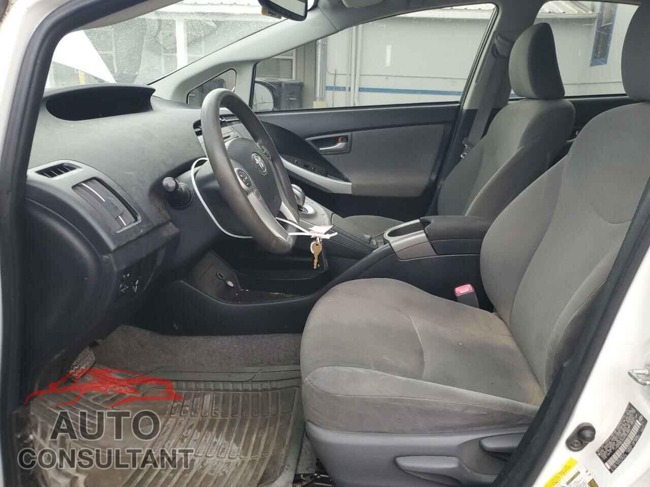 TOYOTA PRIUS 2013 - JTDKN3DU2D0351880