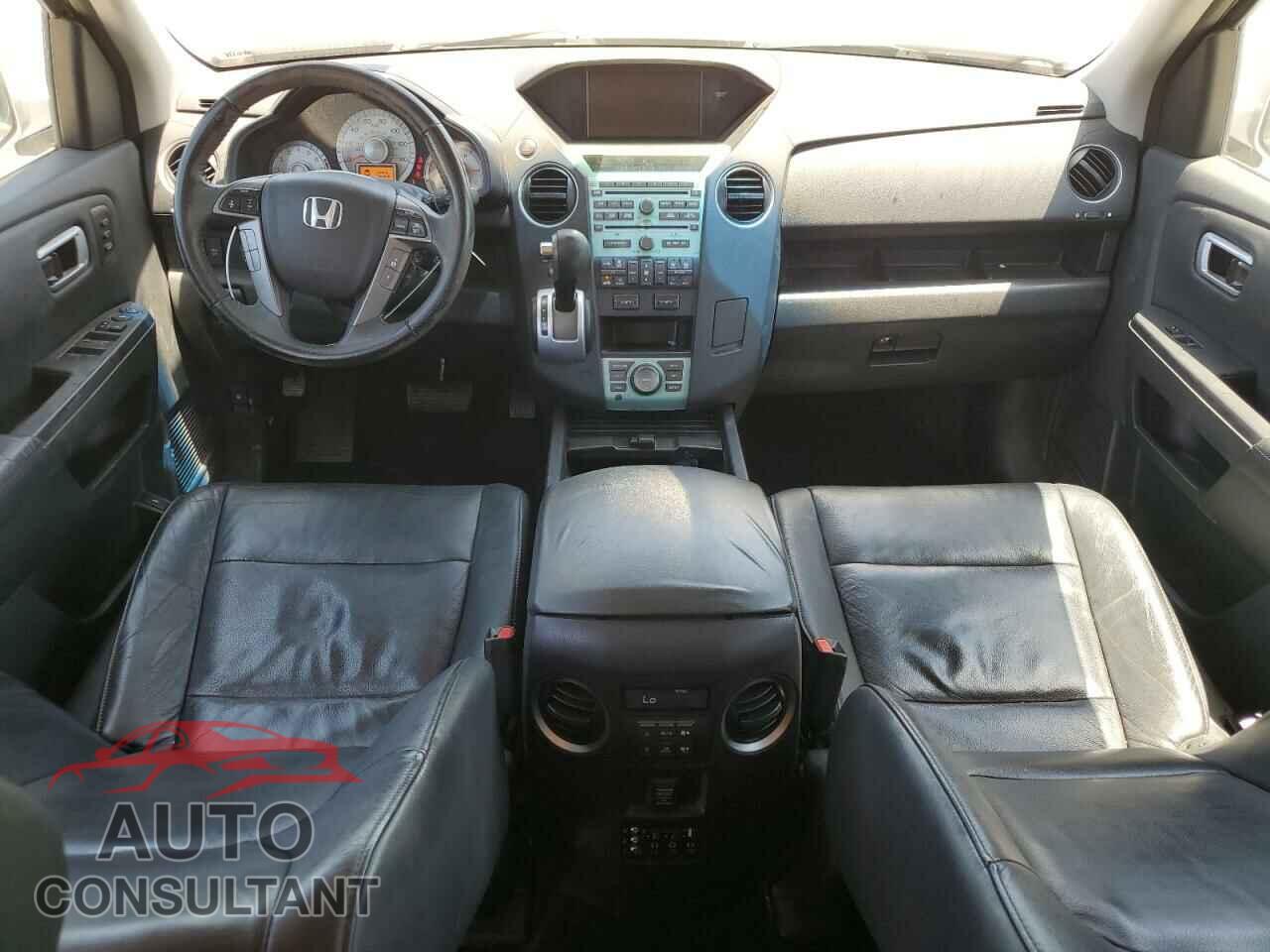 HONDA PILOT 2011 - 5FNYF3H94BB005177