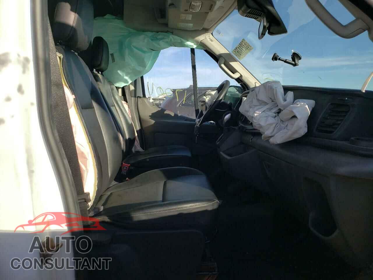 FORD TRANSIT CO 2020 - 1FTBR1C8XLKB00024