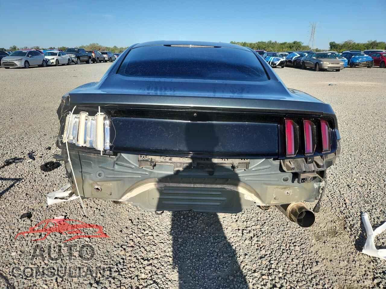 FORD MUSTANG 2015 - 1FA6P8TH1F5374348