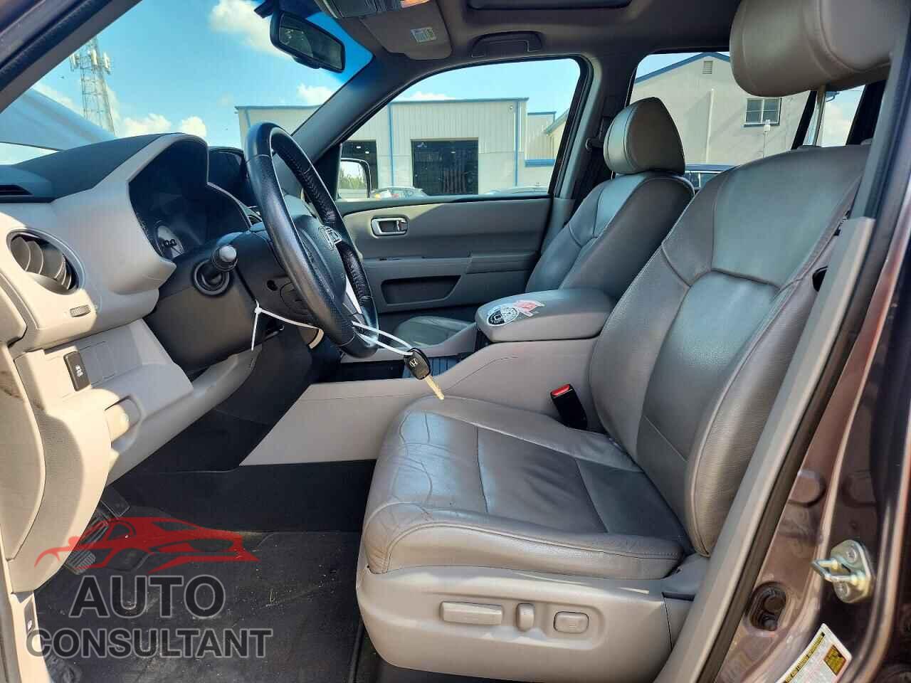 HONDA PILOT 2014 - 5FNYF3H55EB011555