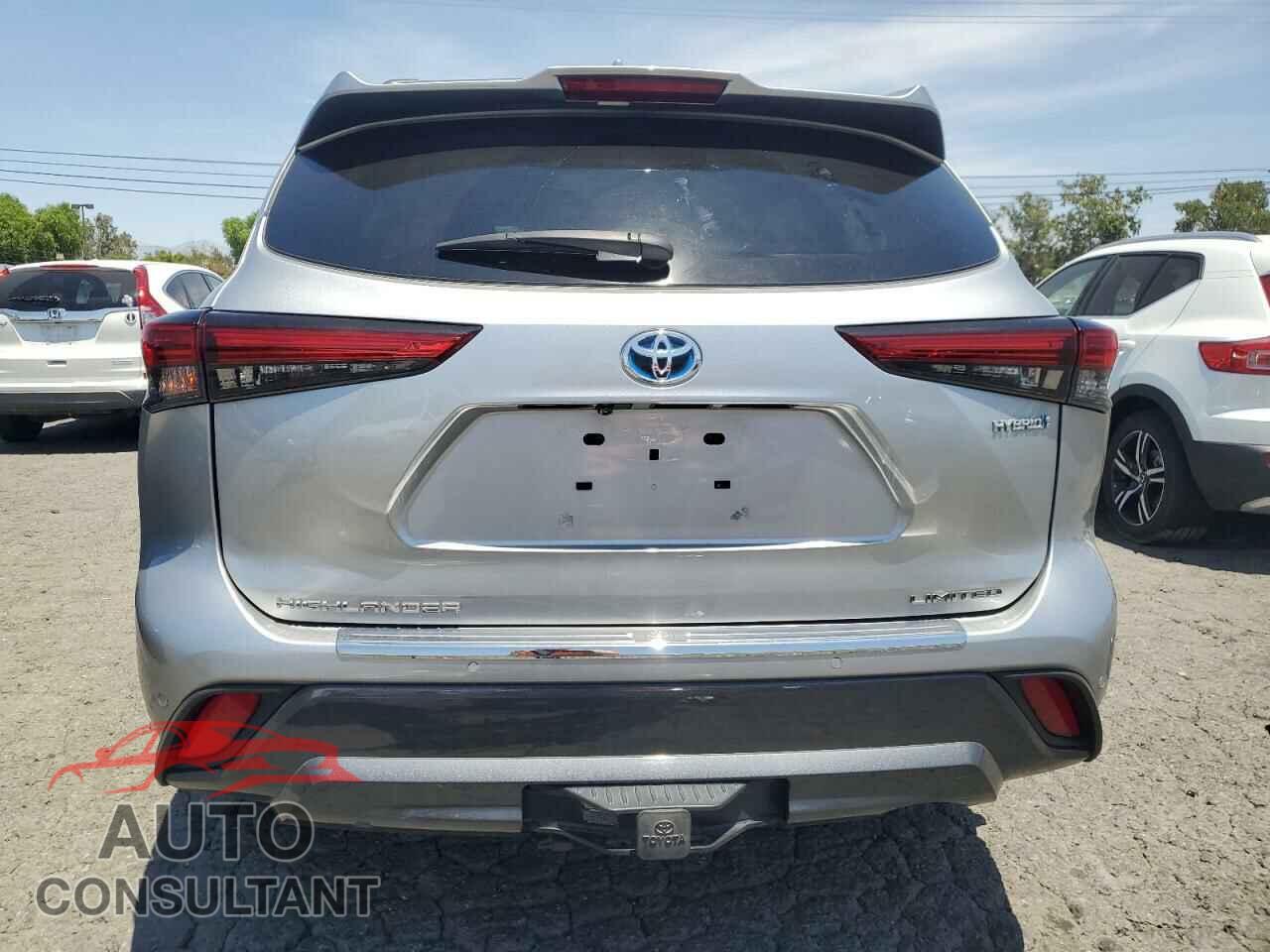 TOYOTA HIGHLANDER 2023 - 5TDXBRCH4PS575885
