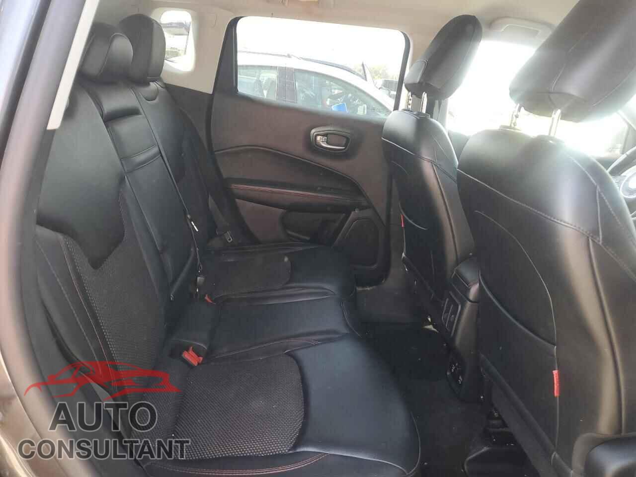 JEEP COMPASS 2018 - 3C4NJDDB2JT198932