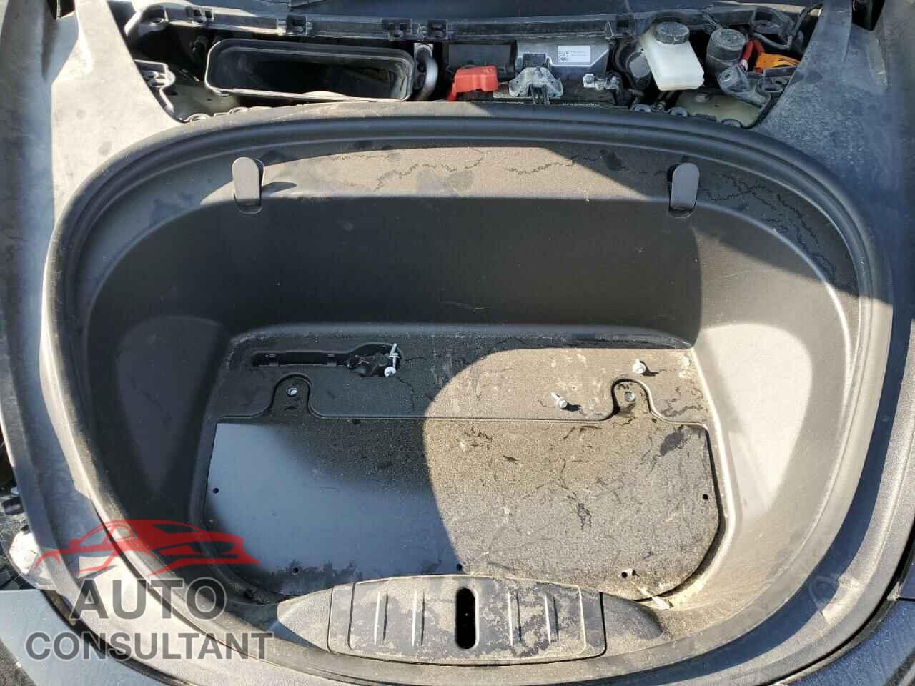 TESLA MODEL 3 2018 - 5YJ3E1EB4JF081859