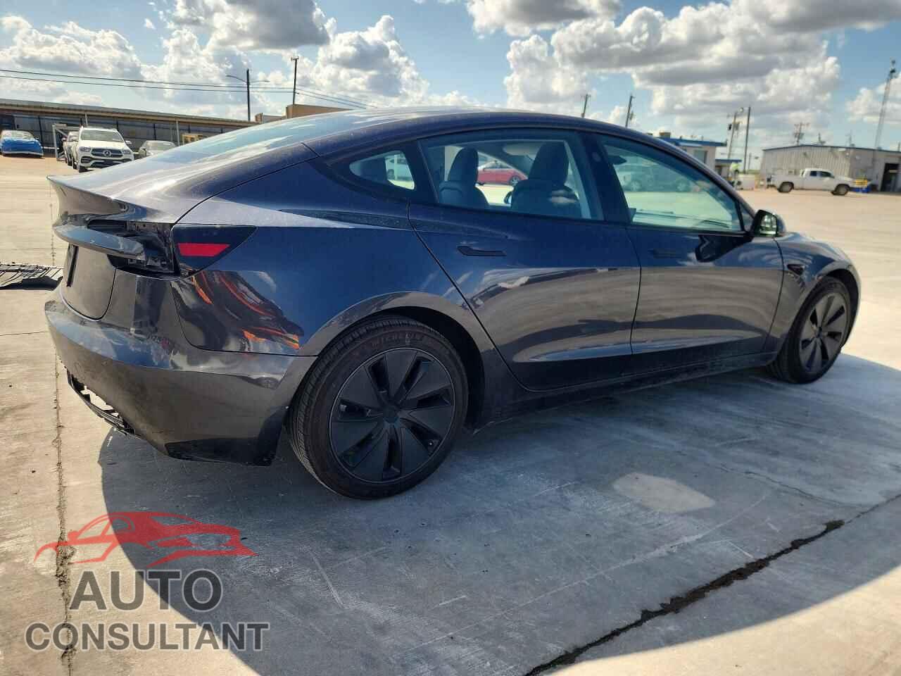 TESLA MODEL 3 2024 - 5YJ3E1EA5RF765936