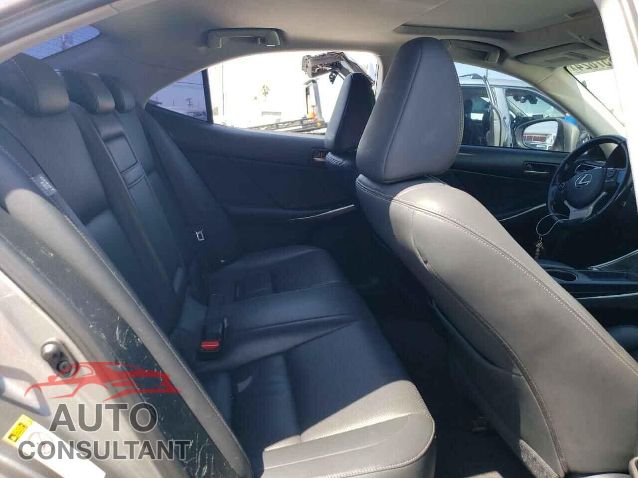 LEXUS IS 2016 - JTHBA1D20G5010689