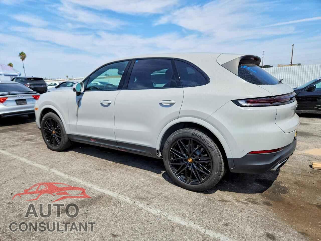 PORSCHE CAYENNE 2024 - WP1AA2AY7RDA09655