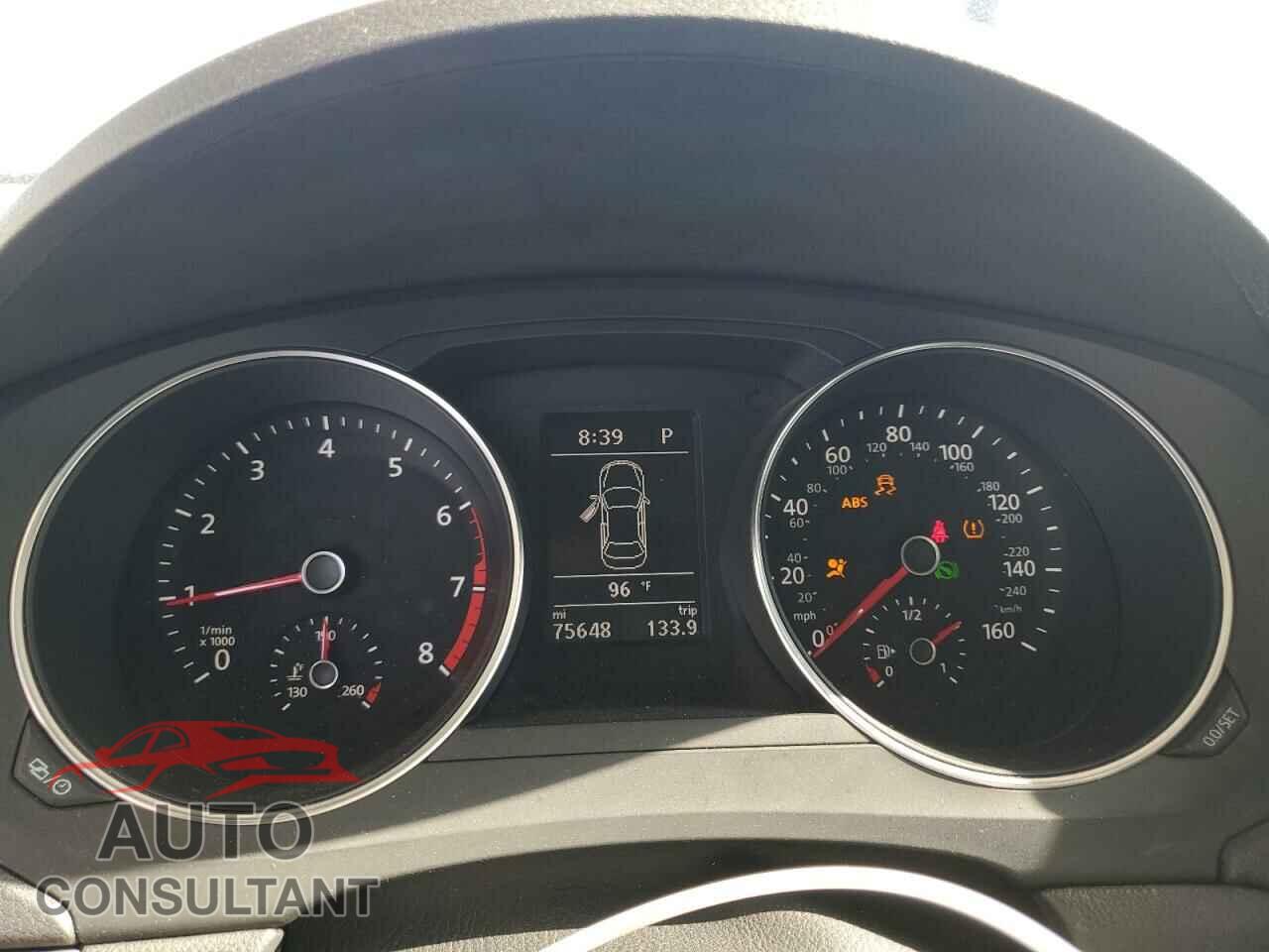 VOLKSWAGEN JETTA 2018 - 3VWDB7AJ0JM211237