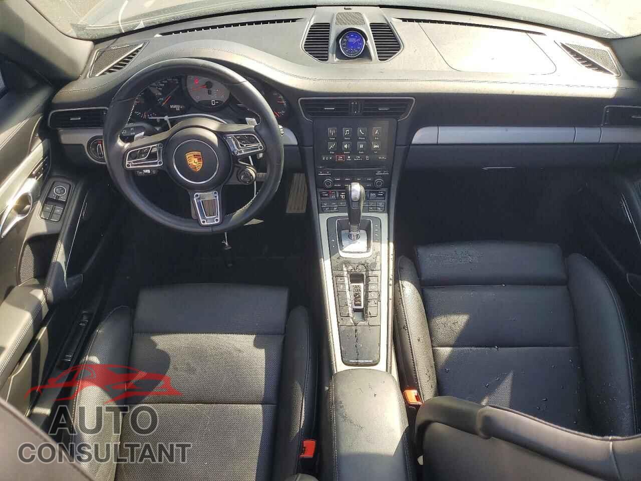 PORSCHE 911 2017 - WP0BB2A92HS136609