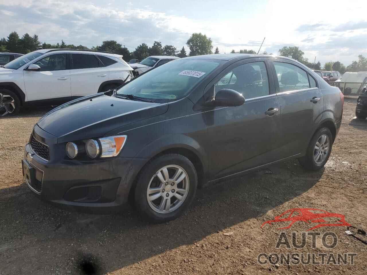 CHEVROLET SONIC 2015 - 1G1JC5SH8F4155594