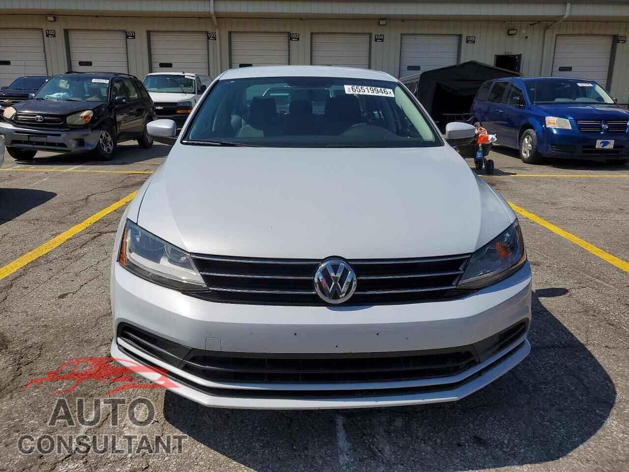 VOLKSWAGEN JETTA 2018 - 3VW2B7AJ9JM258564