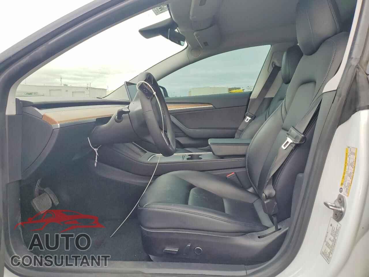 TESLA MODEL 3 2021 - 5YJ3E1EBXMF995540