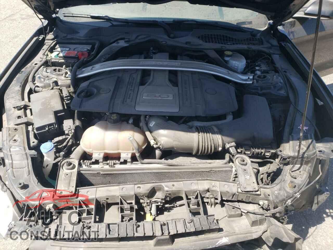 FORD MUSTANG 2020 - 1FA6P8CF9L5111552