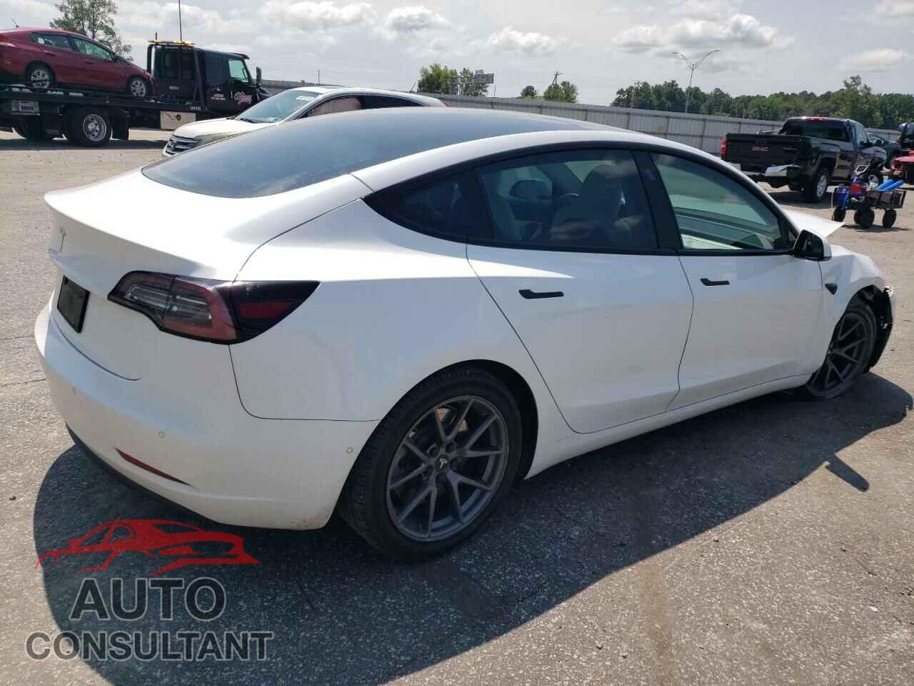 TESLA MODEL 3 2021 - 5YJ3E1EA2MF851844