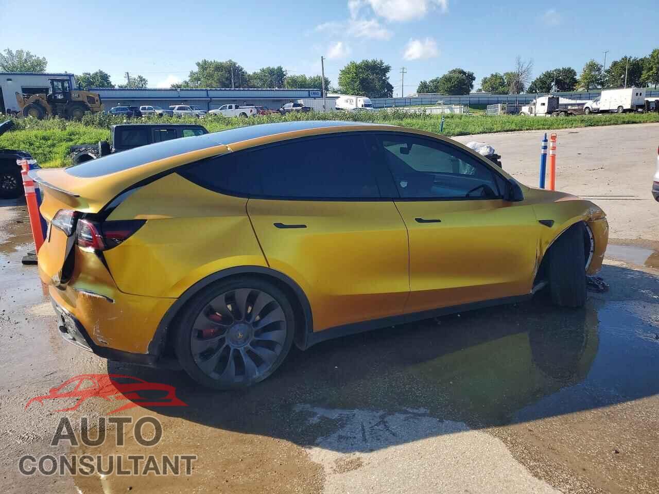 TESLA MODEL Y 2023 - 7SAYGDEF3PF688237