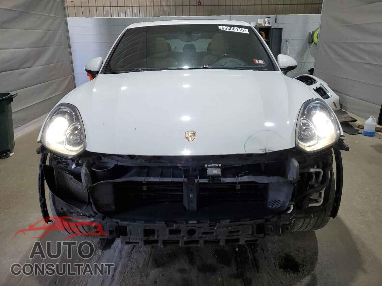 PORSCHE CAYENNE 2015 - WP1AE2A24FLA53579