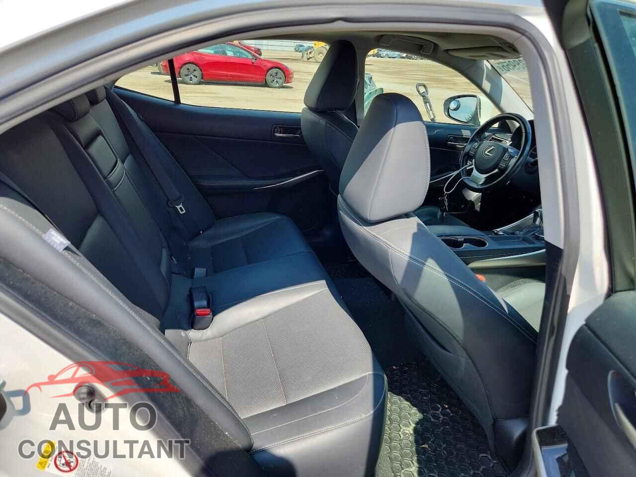 LEXUS IS 2017 - JTHCM1D25H5015948