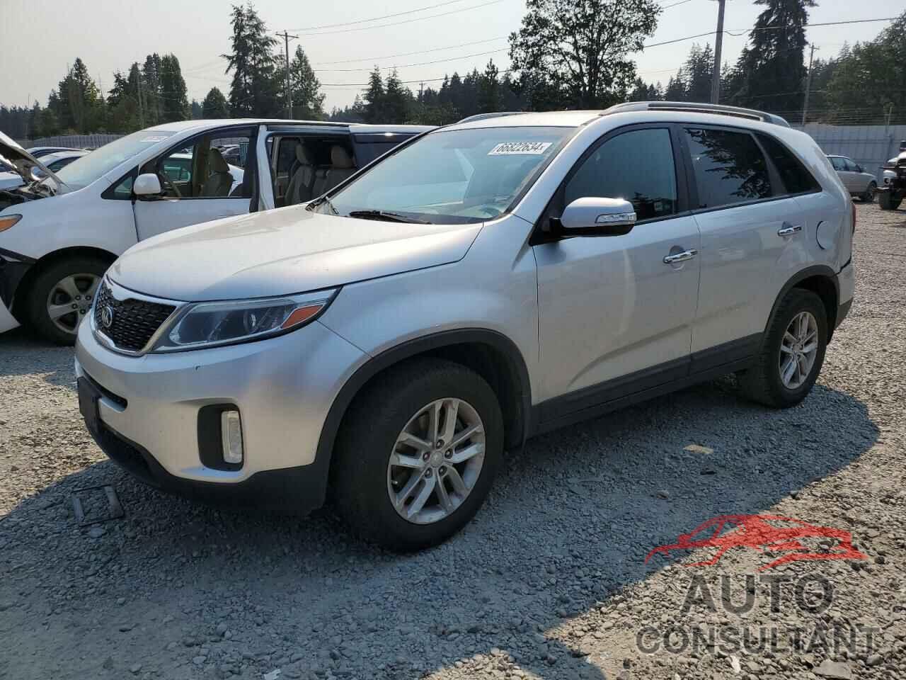 KIA SORENTO 2015 - 5XYKT4A61FG630087